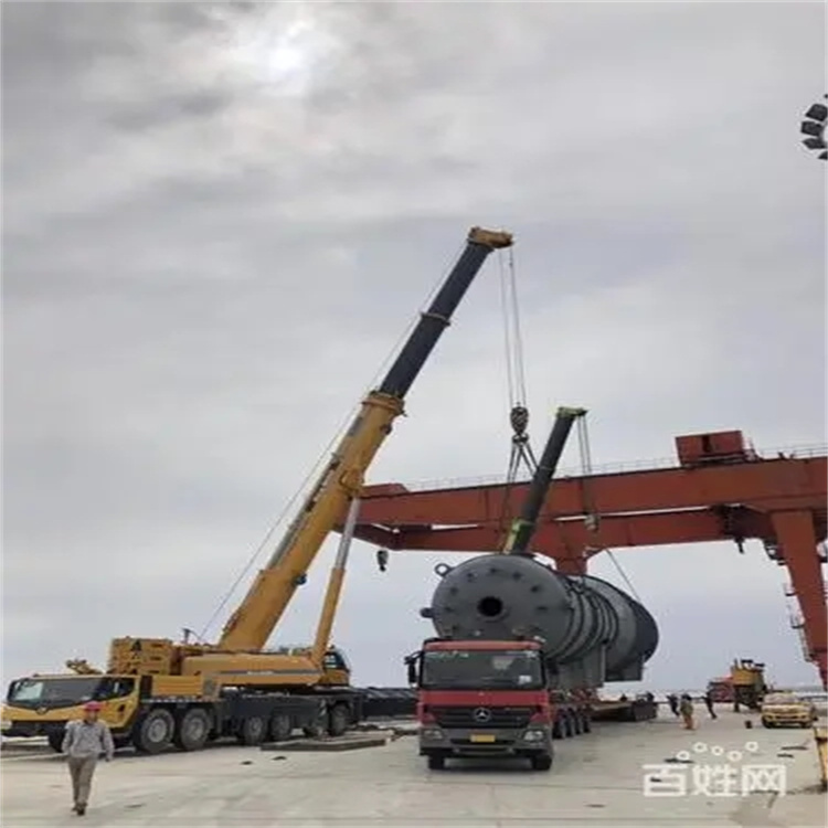 元氏如何选择好的吊车出租进行设备吊装